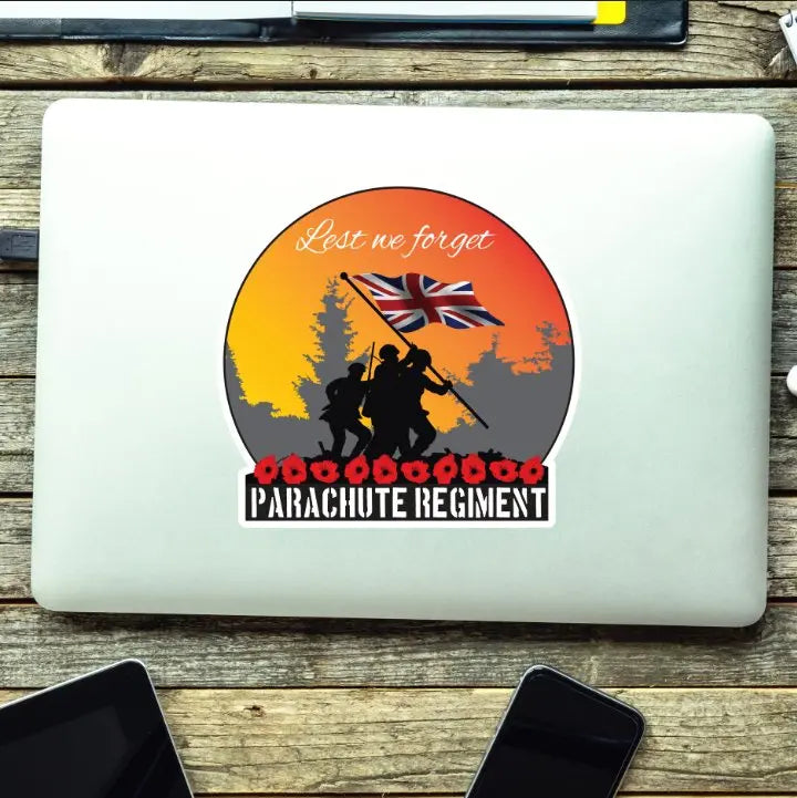 Remembrance Vinyl Sticker - Parachute Regiment - Lest We Forget redplume